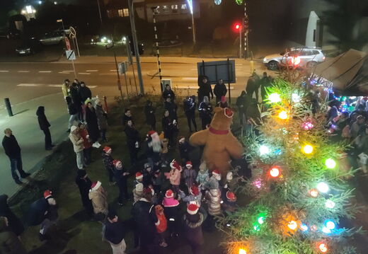 Uroczystość rozświetlenia choinki w Łebnie 02-12-2025